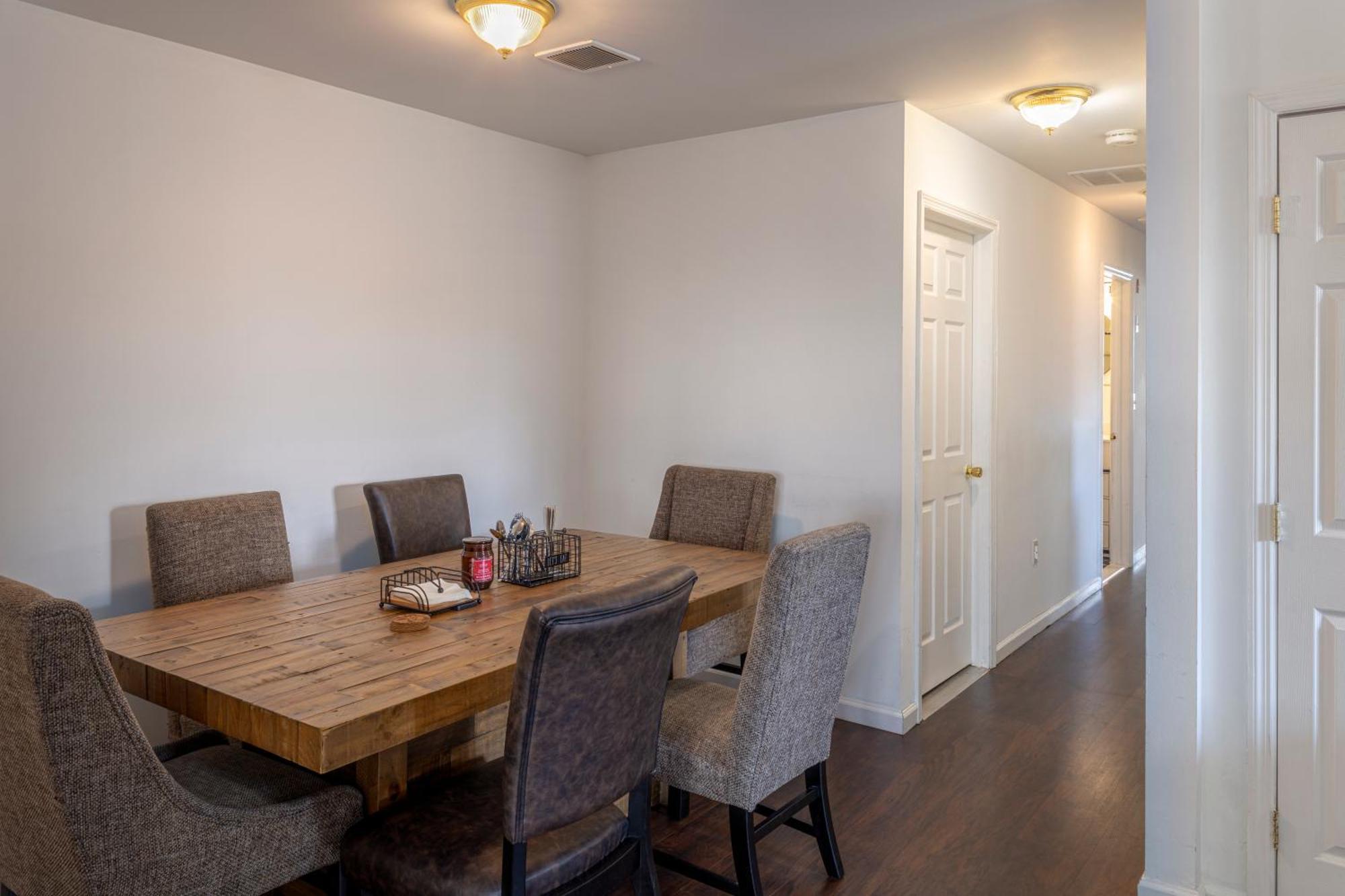 Huge 3br Urban Gem Just 3 Miles To Nyc Free Parking * Jersey City
